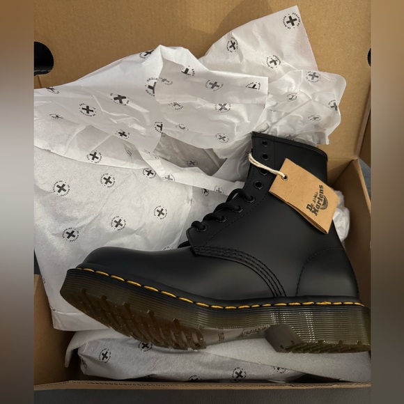 NWT Dr. Martens Women's 1460 Re-Invented 8 Eye Lace Up Boot US Sz 6 - Picture 7 of 7